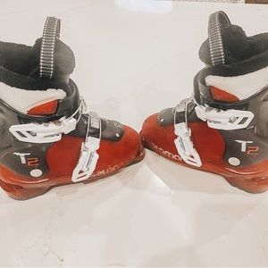 Salomon T2 Youth Ski boots (Size 19/240)